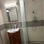 Mav Hanul Cu Peste شقة